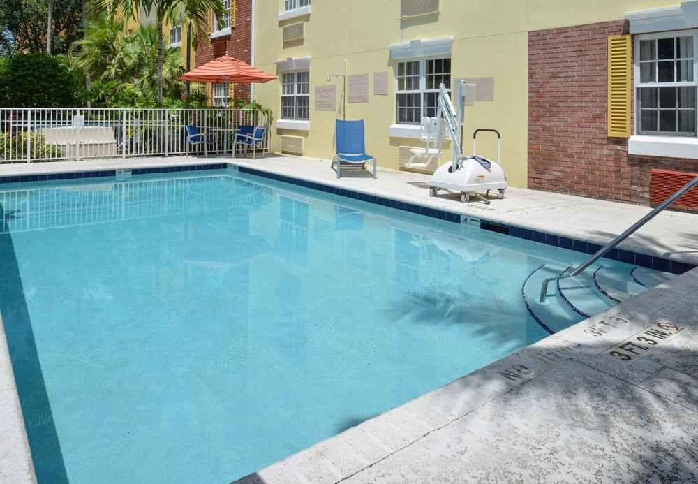 Candlewood Suites Miami Lakes By Ihg Εξωτερικό φωτογραφία