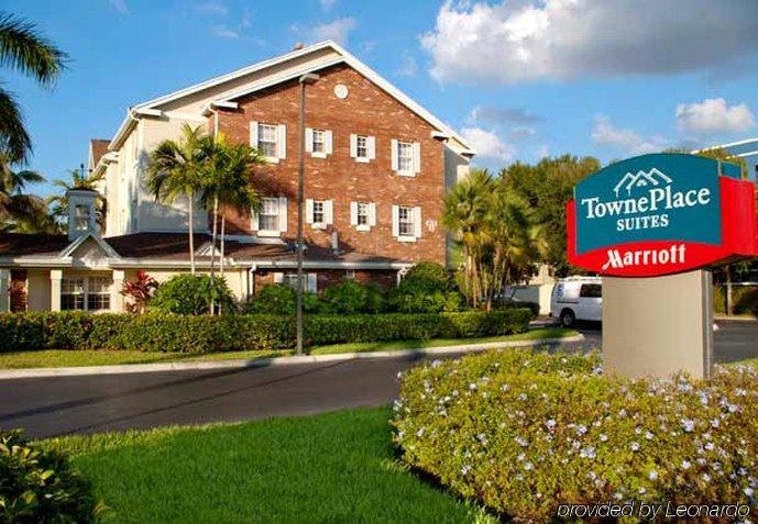 Candlewood Suites Miami Lakes By Ihg Εξωτερικό φωτογραφία